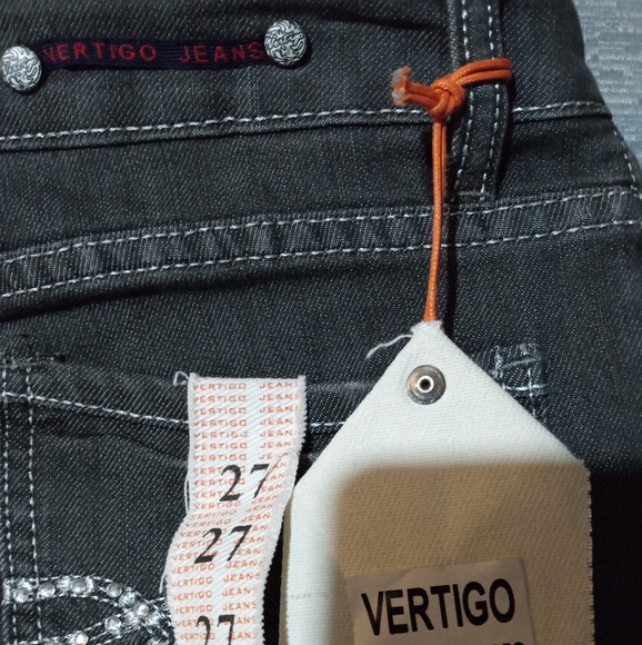 NWT Grey Capris - Picture 6 of 10